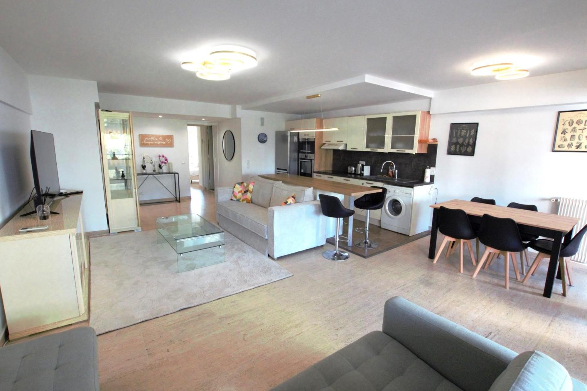 Palm - Fully Fitted - 2 Bedrooms